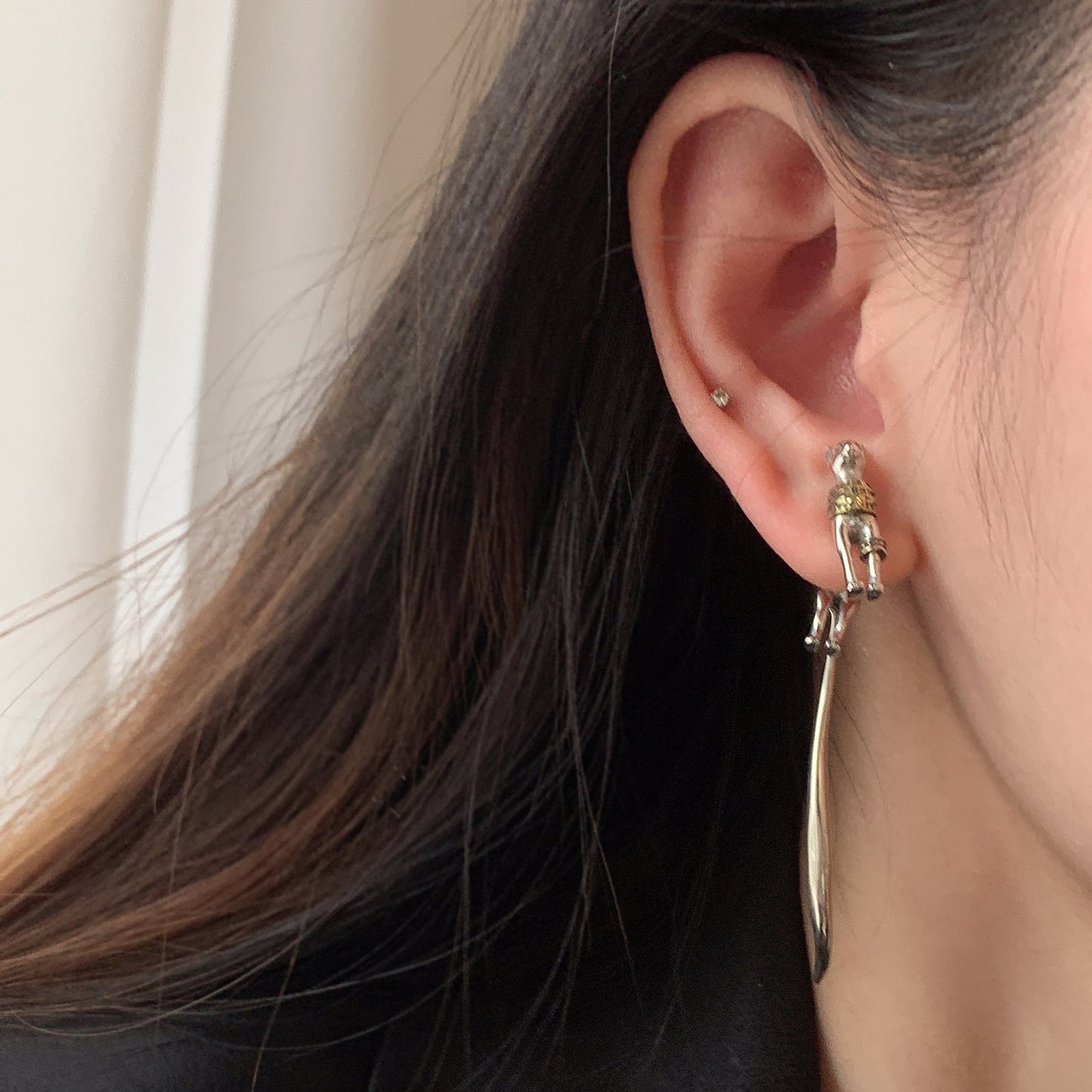 Single Gold And Silver Two-tone Pharaoh Cat Earrings
