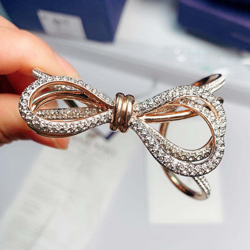 Rose gold bow bracelet